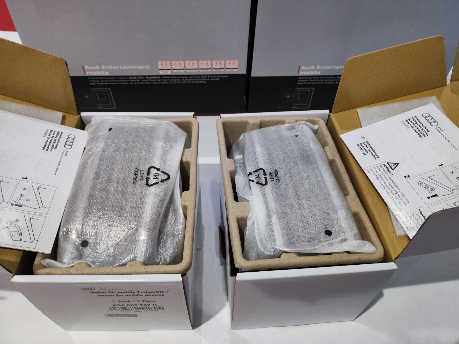 Audi Set of 2 Entertainment Player Android 4 Tablet + Holder PC 4M0051700F