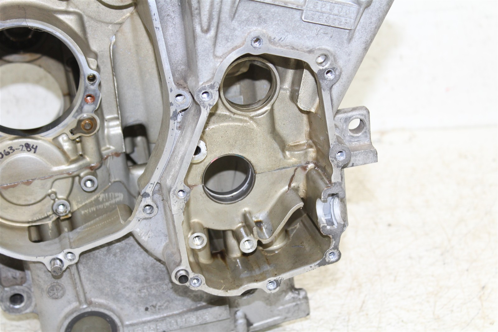 2002 Yamaha R1 Engine Cases Crankcase Motor Cylinders Block 55063