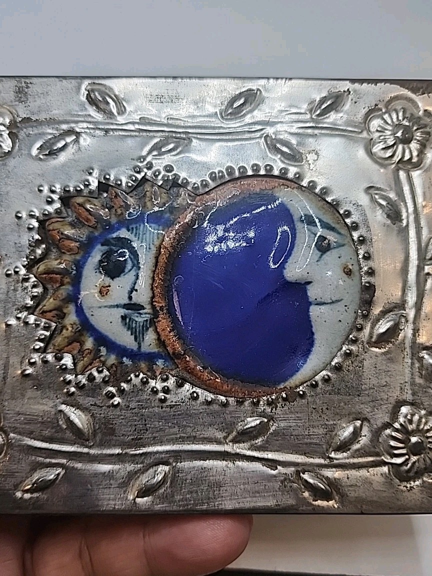 Vtg Mex. Folk Art Hand Painted Stone Pottery Aztec/Mayan Sun & Moon Trinket Box