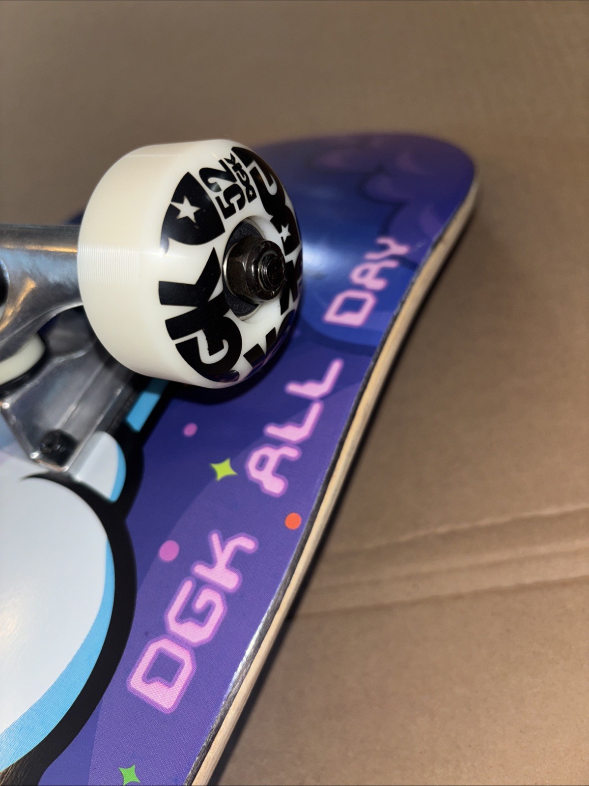 DGK Skateboard Complete Friends Alien Mickey 8.0"