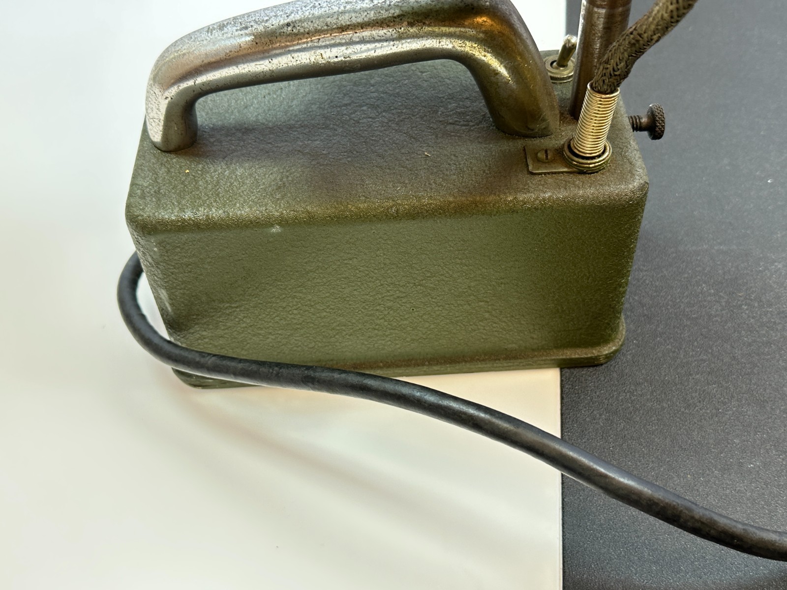 DoALL (DesPlaines IL) Monolight Interference Band, 110 Volt Model 2 Inch, Tested