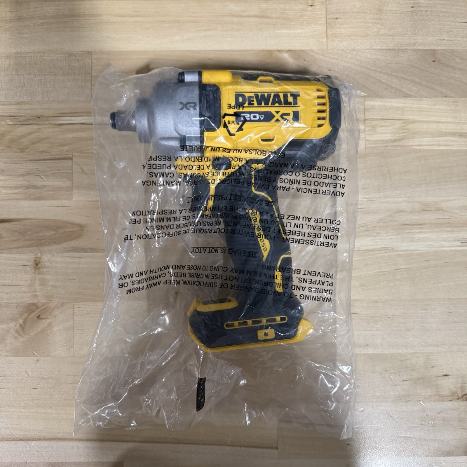 DEWALT 20V MAX Cordless Impact Wrench, 1/2' Hog Ring, Includes LED Work DCF891B