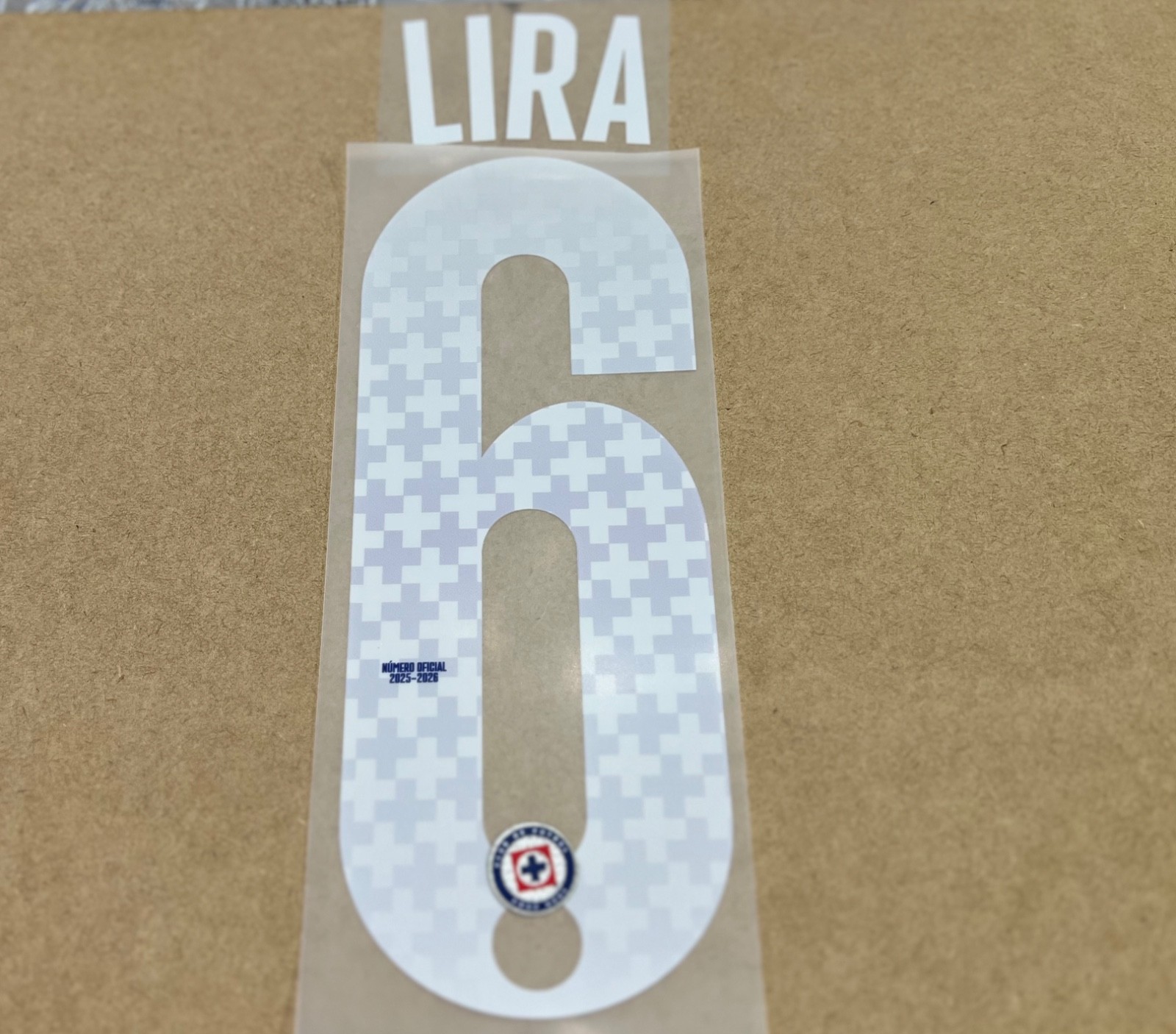 TIPOGRAFÍAS 25/26 CRUZ AZUL MEXICO LOCAL  PIRMA BLANCAS ORIGINALES 100%