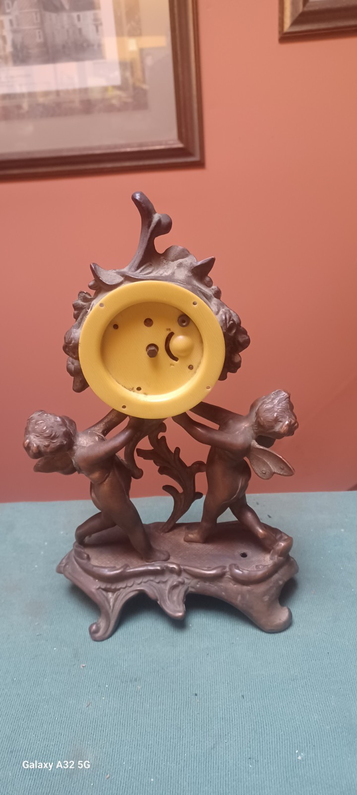 Antique Lovely New Haven Clock Co. Figural Mantel Clock – Gilt Metal Cherubs