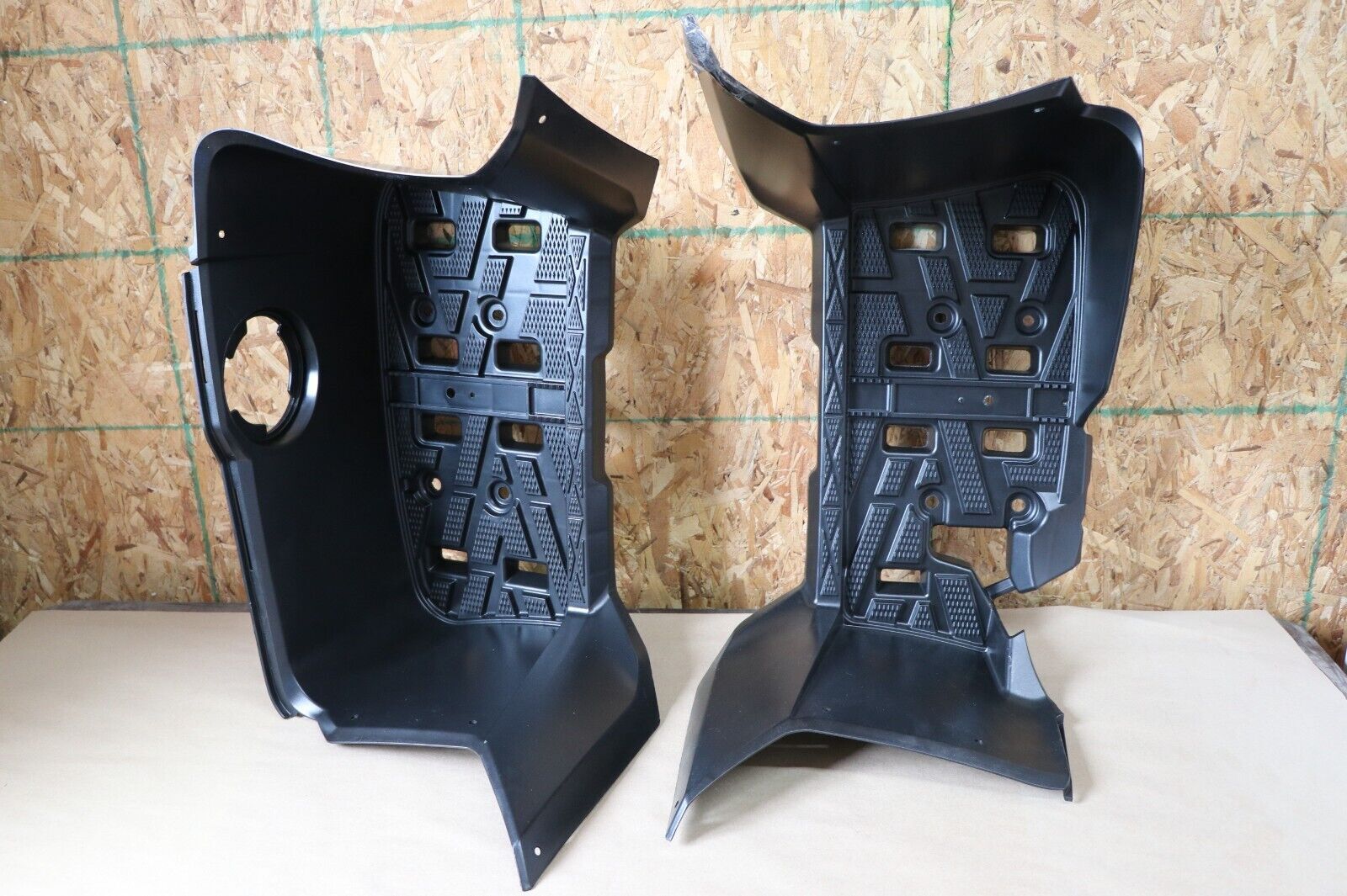 2 x OEM Floorboard footrest footwell guards L+R Yamaha Kodiak Grizzly 550 700