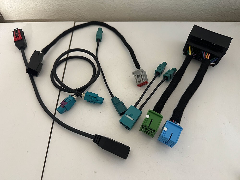 19-24 RAM 5 / 7 / 8.4" RADIO TO 12" UCONNECT 5 RADIO UPGRADE WIRING HARNESS KIT