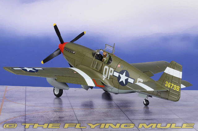 Hobby Master 1:48 P-51B Mustang USAAF 4th FG, 334th FS Steve Pisanos