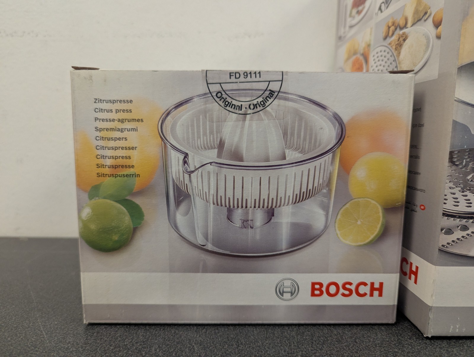 Bosch 3pc Bundle, Universal Mixer, Plastic Mixer Attachment, Citrus Press, New
