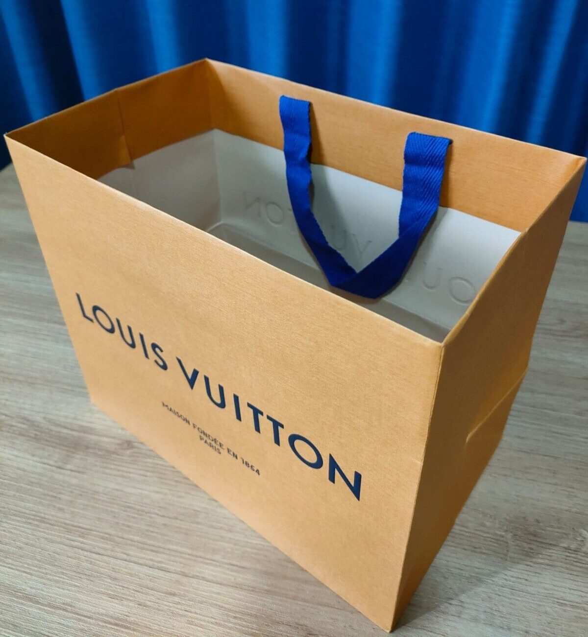 LOUIS VUITTON 10” x 8” X 6” Authentic Paper Gift/Shopping Bag Small Tote Orange