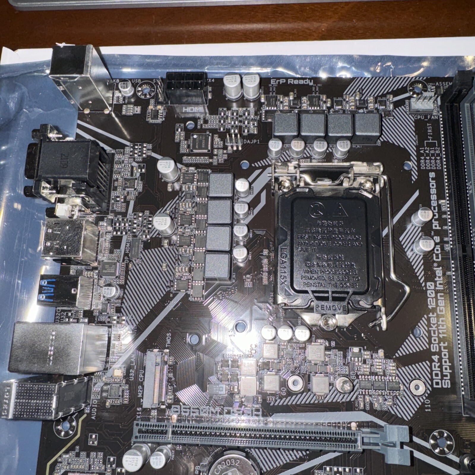 GIGABYTE B560M DS3H Motherboard LGA 1200 Intel 10th/11th Gen B560 Micro-ATX