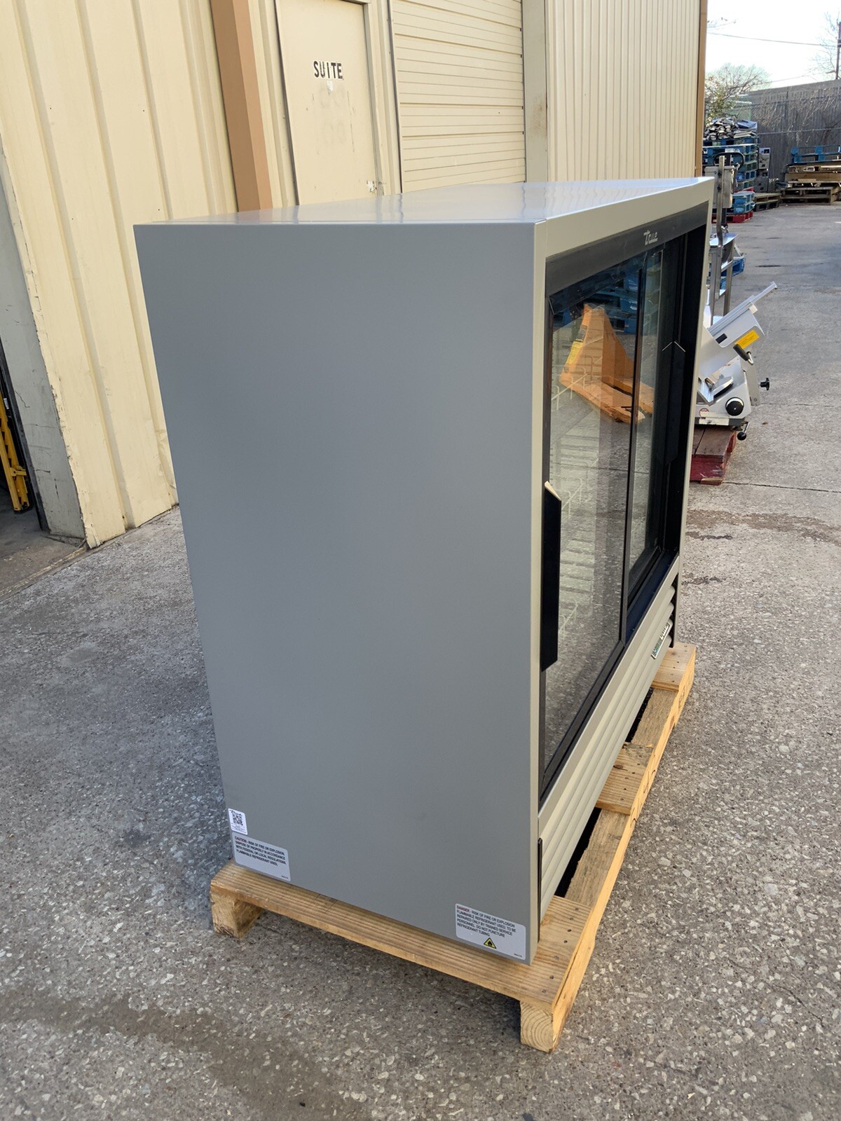 NIC True GDM-41CPT-48 sliding glass door drink refrigerator cooler GDM-41