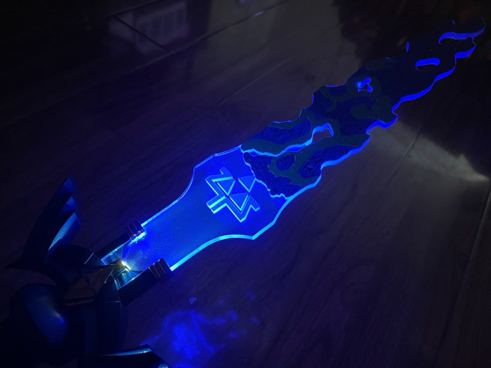 Zelda master Sword, 27 Inches Rechargeable Pre-Assembled Plastic Light Up