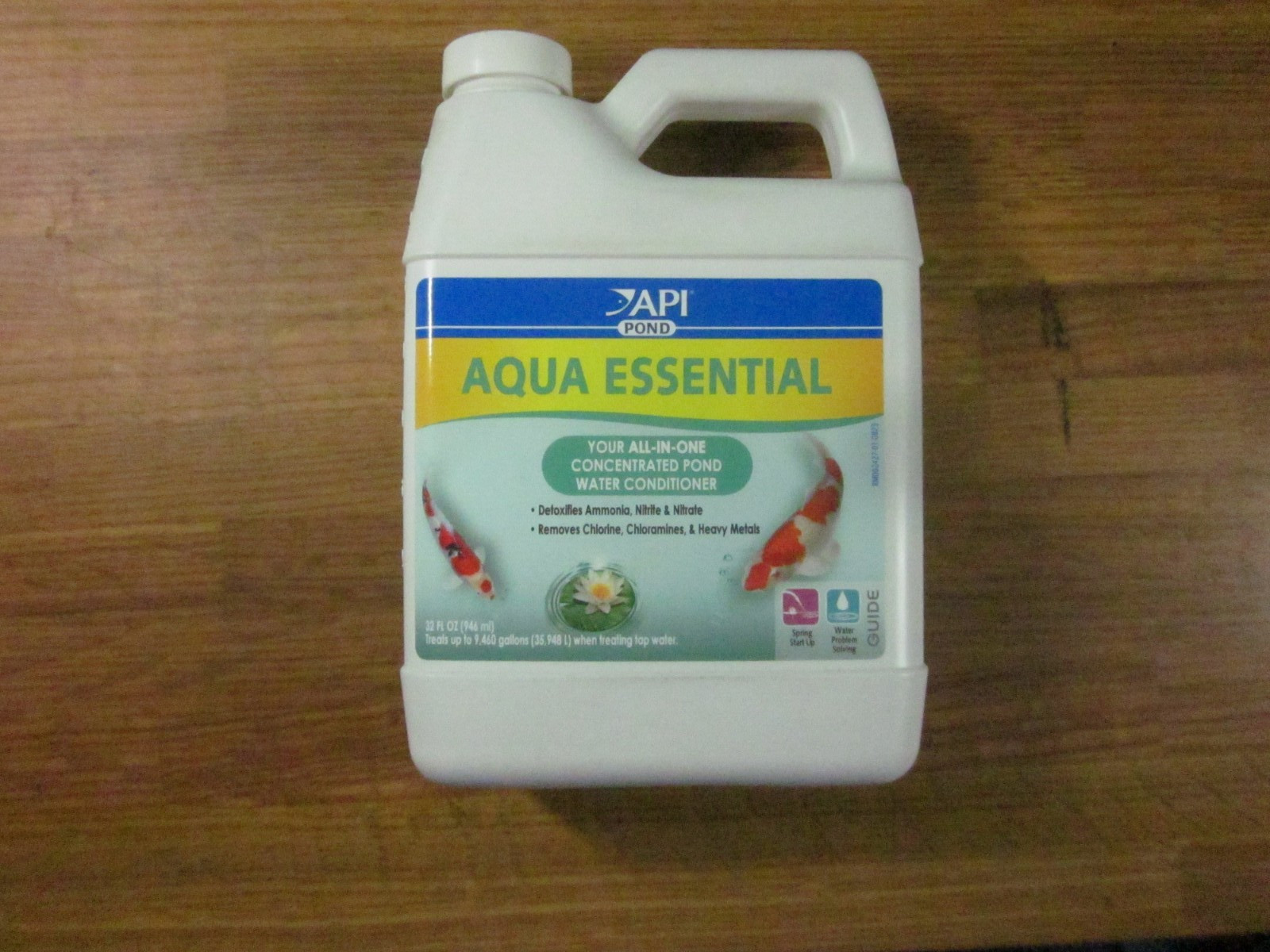 API Pond Aqua Essential Water Conditioner 32oz.