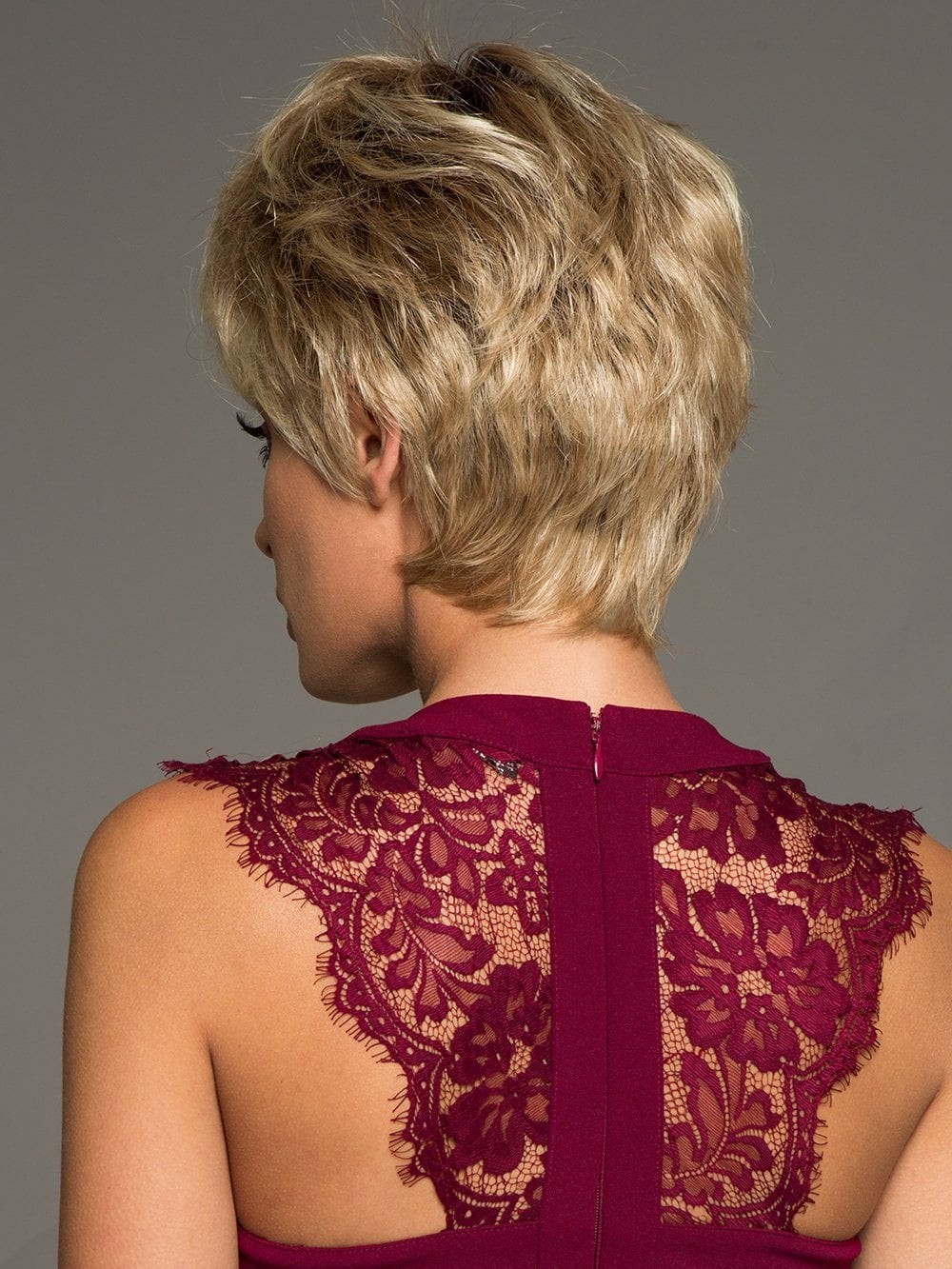 CRUSHING ON CASUAL - Raquel Welch wig ((Silver Mist & Chocolate Copper) New in