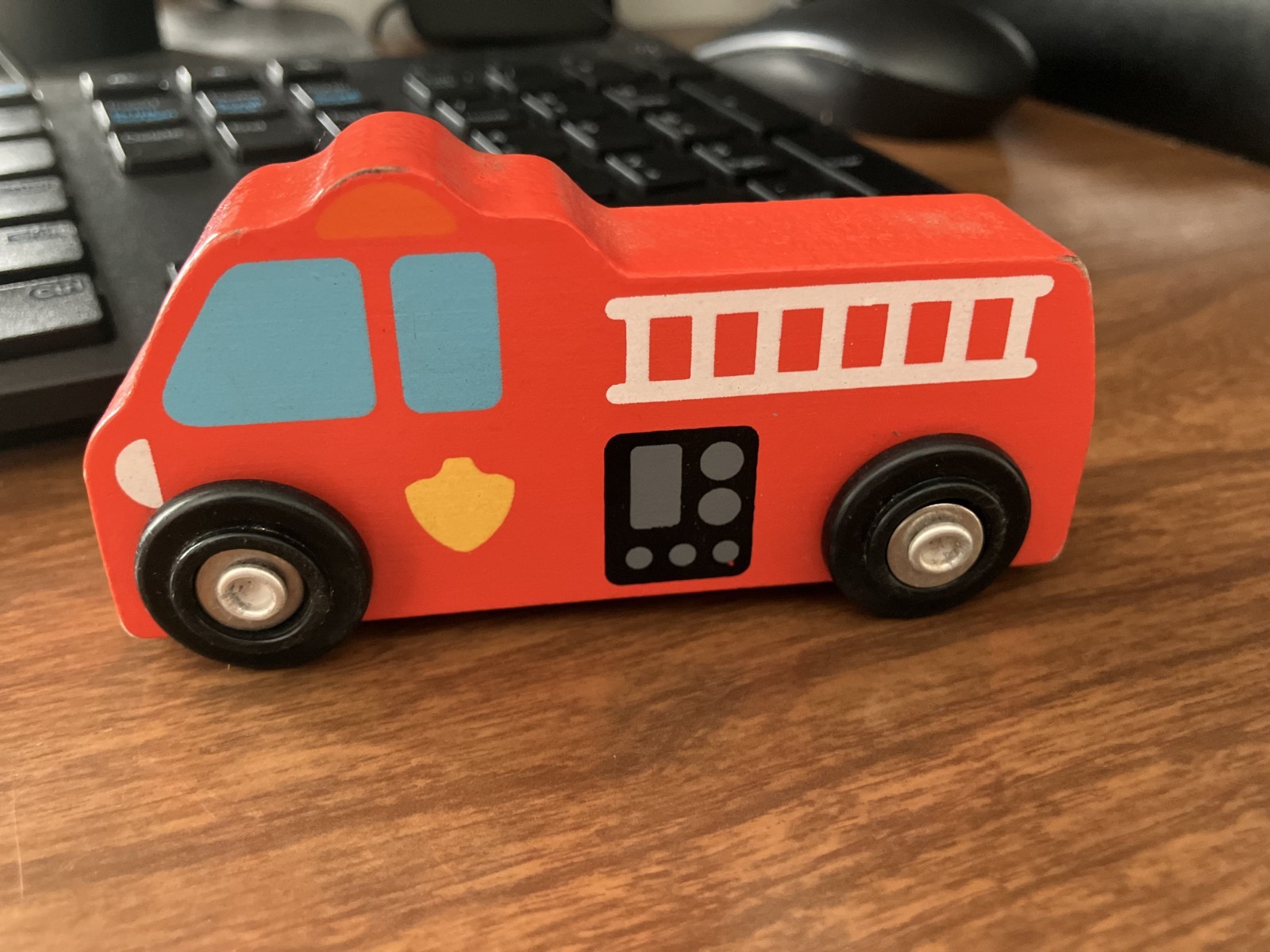 Melissa & Doug wooden Truck Fire toy