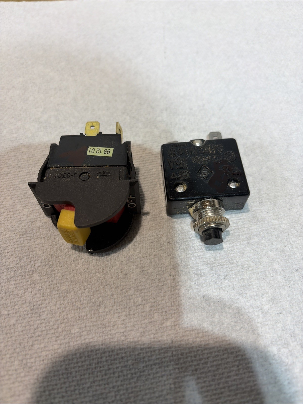 Craftsman 137.221960  10"Table Saw  Switch & Reset Button   Used (StorageB)