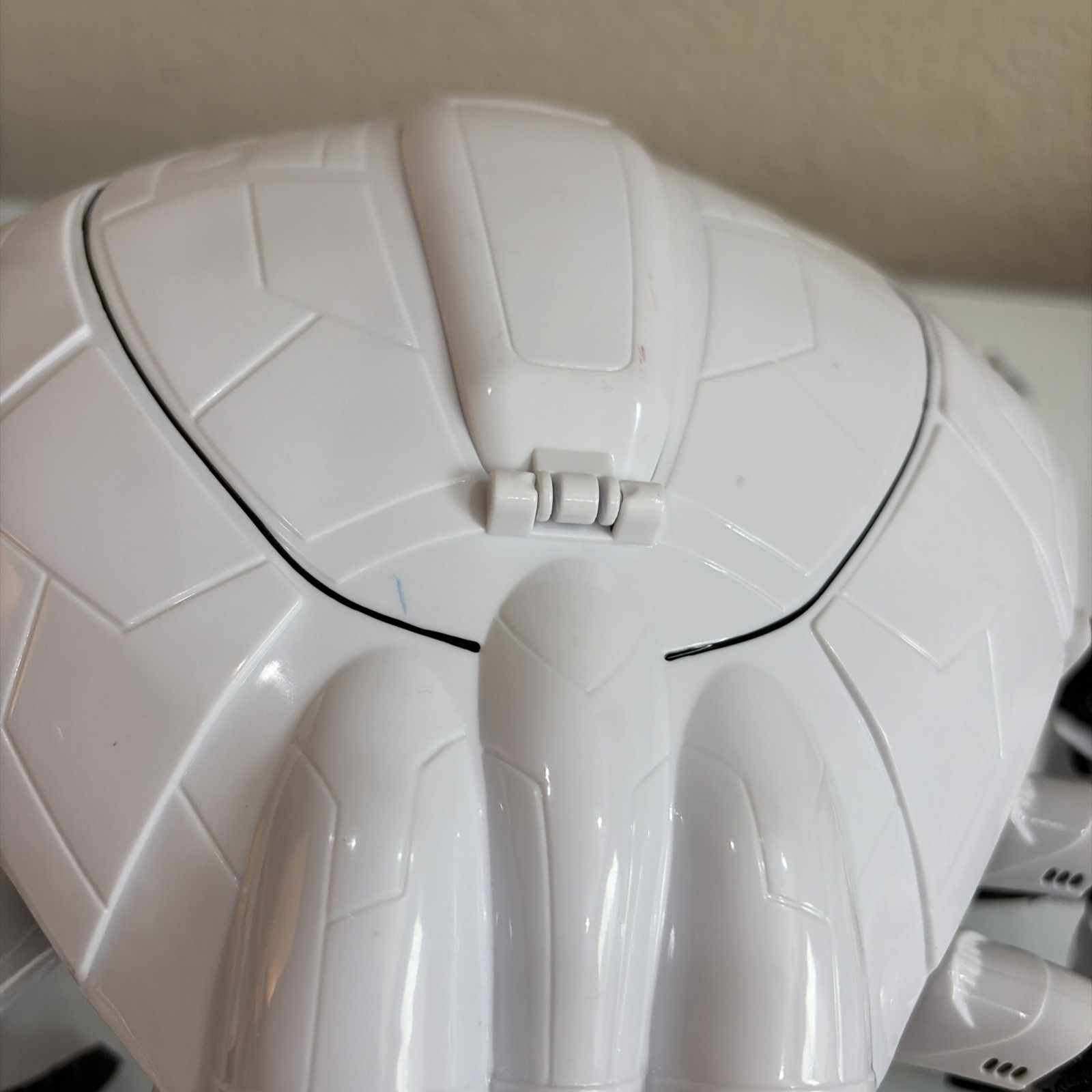 WowWee White and Black Robotic Spider Toy Robot Figure