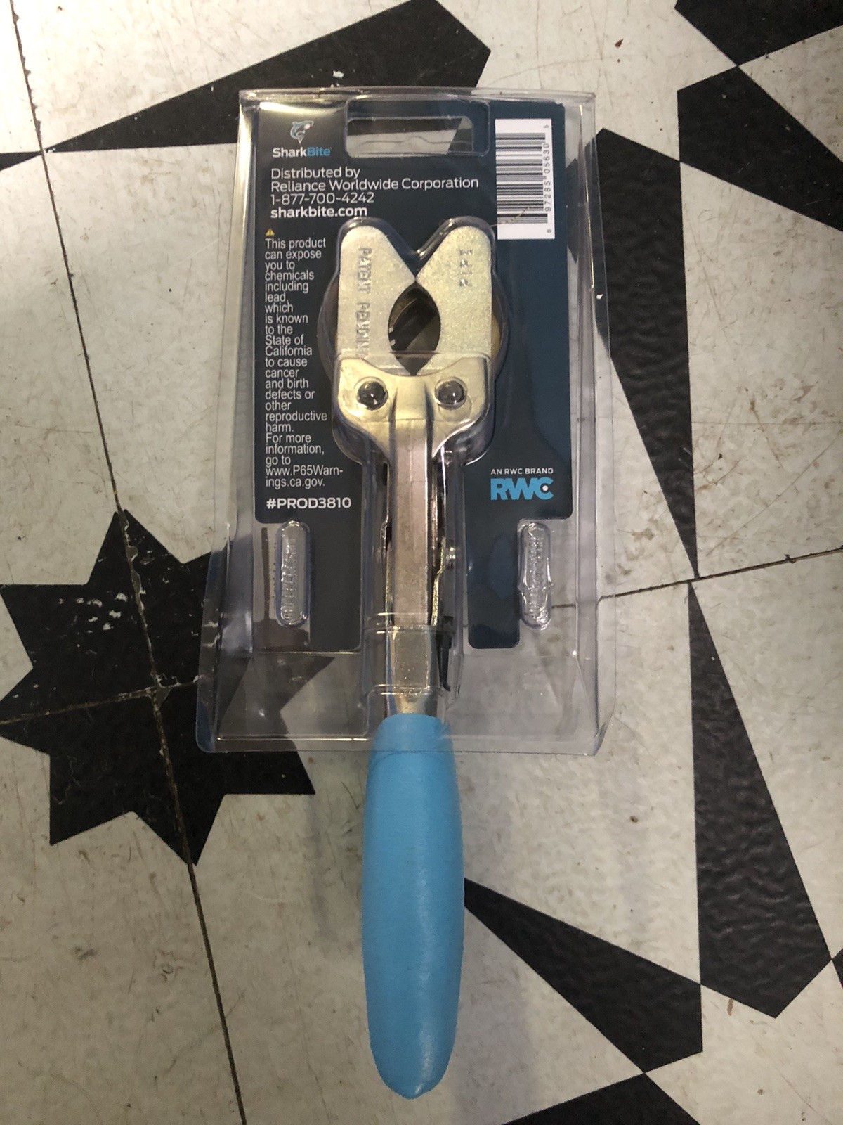 SharkBite PROD3810 Pro Disconnect Tool 3/8 - 1” PEX Connector Tool Push 2 Connec