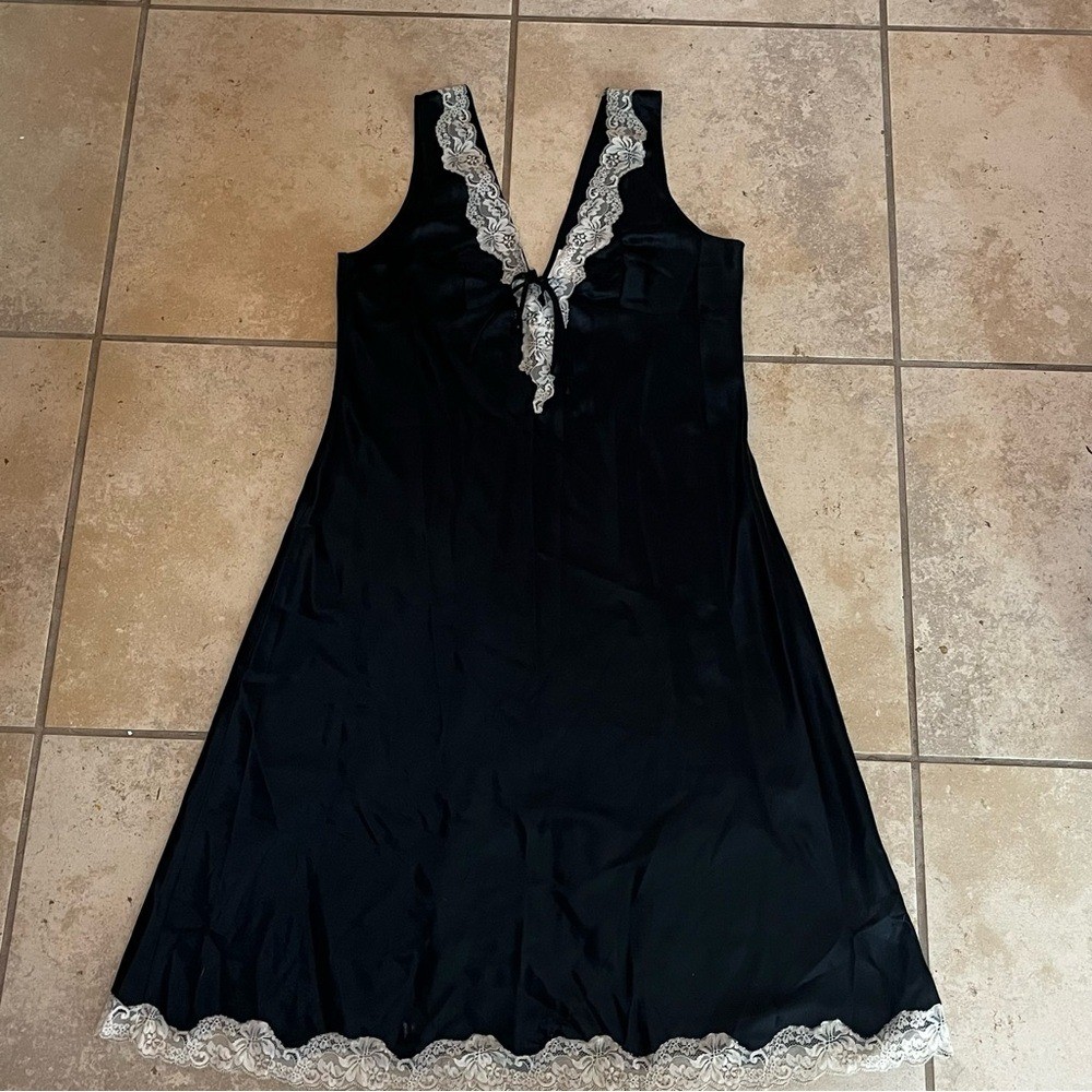 Whispers Lace Trim Slip Dress Black Lingerie Nightgown L/XL Feminine Romantic
