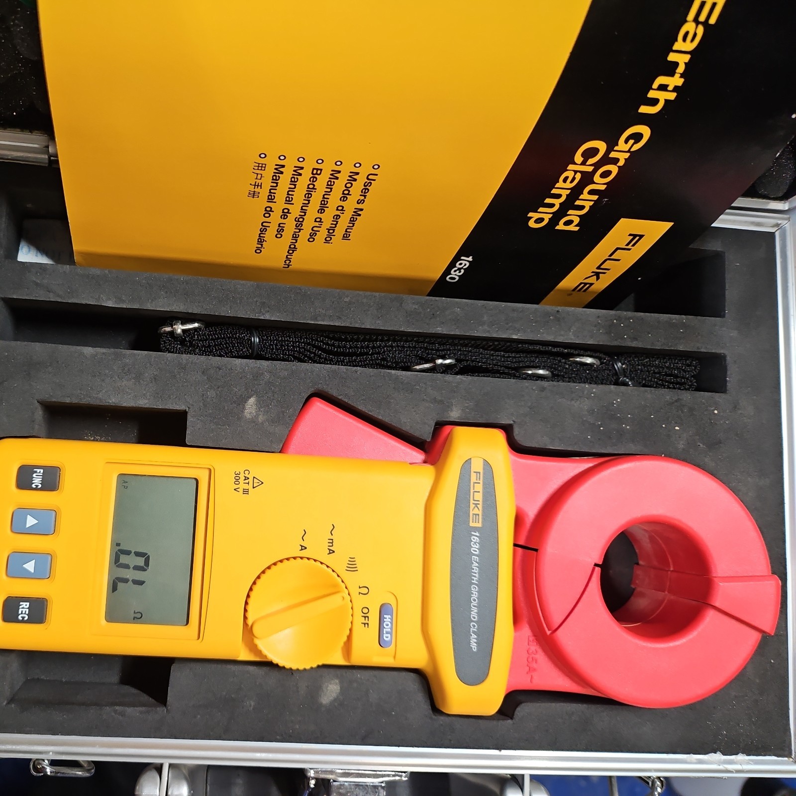 Fluke 1630 Earth Ground Clamp w/Carry Case/Manual