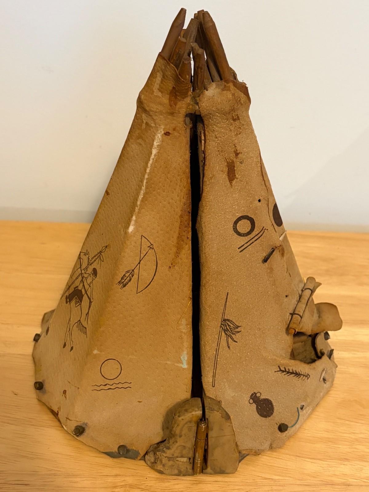 Native American Family w/ Chief Teepee Opens Cooking Working Hinged 16"x 9" NICE