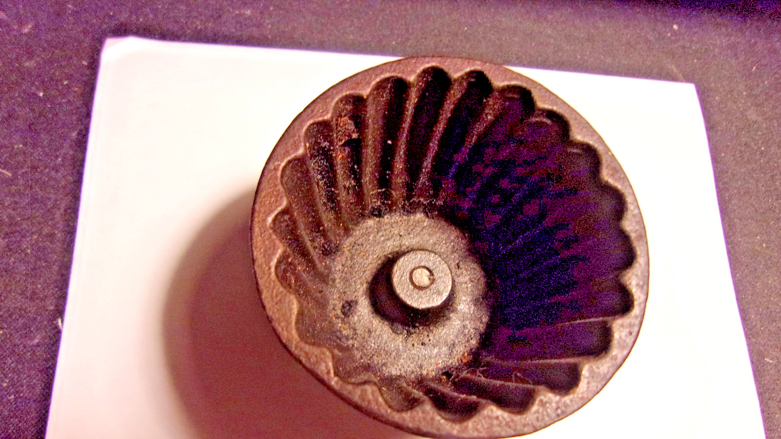 VINTAGE GRISWOLD & ROSETTA #2 PATTY IRONS WITH HANDLES - ESTATE FIND