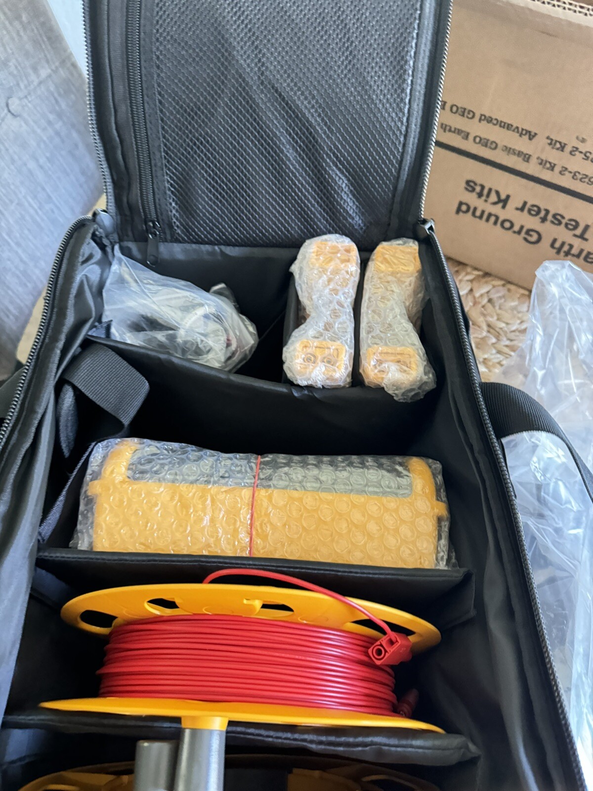 Fluke 1623-2 Earth Ground Tester KIT / NEW FACTORY SEALED / FREE SHIPPING