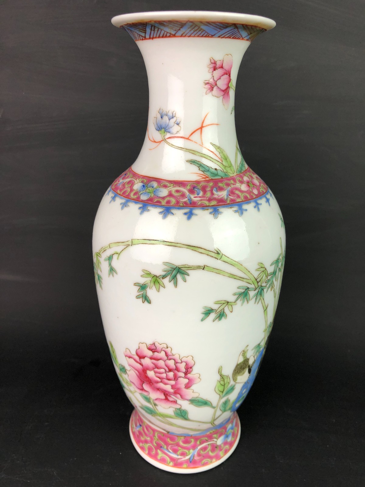 Vintage Chinese Porcelain Vase Export 9-1/2"