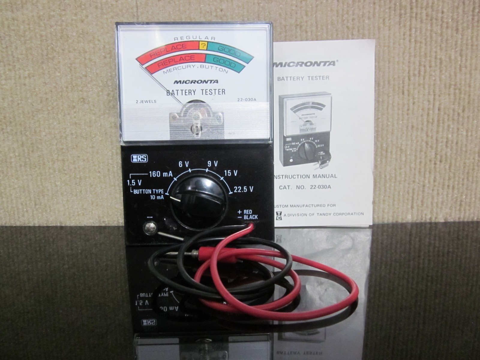 Vintage Radio Shack Battery Tester Meter Micronta Cat. No. 22-030A Tandy