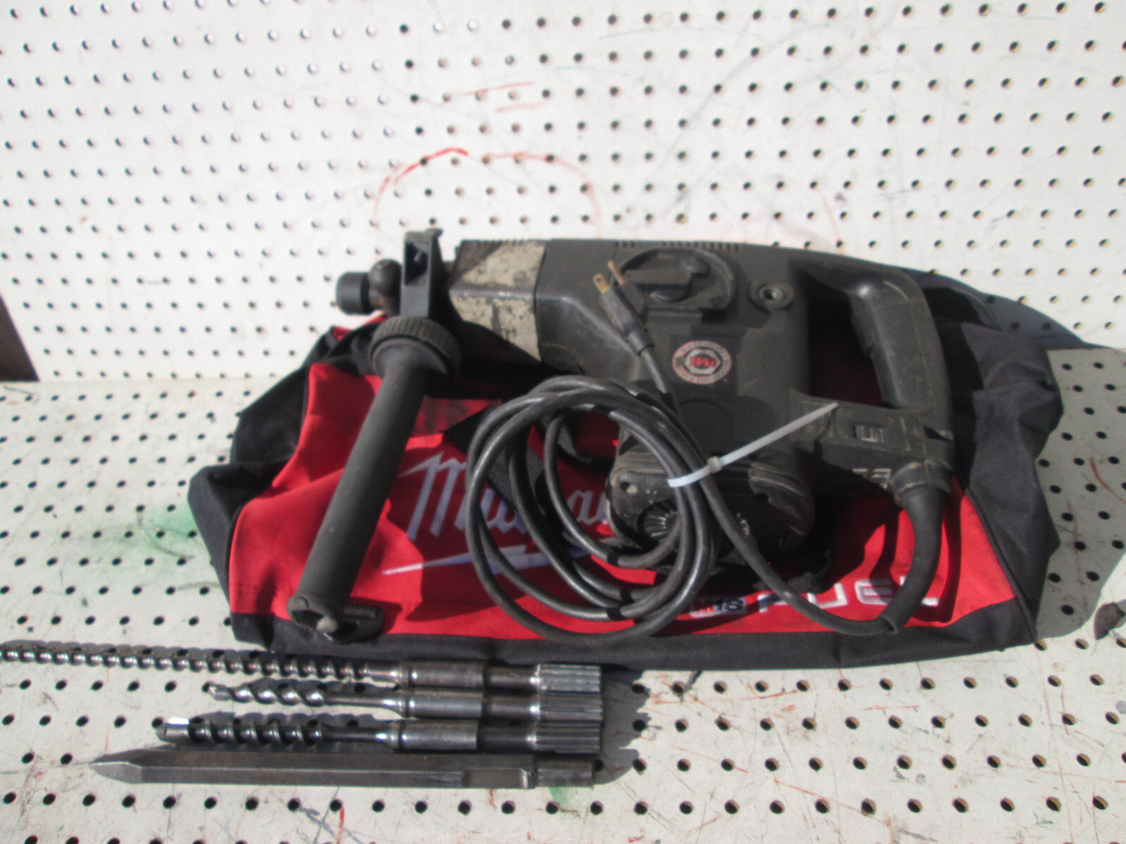 Black & Decker (DeWalt) 1- 1/2 Vari Rotary Hammer Drill 5096 Made Italy 4 bits