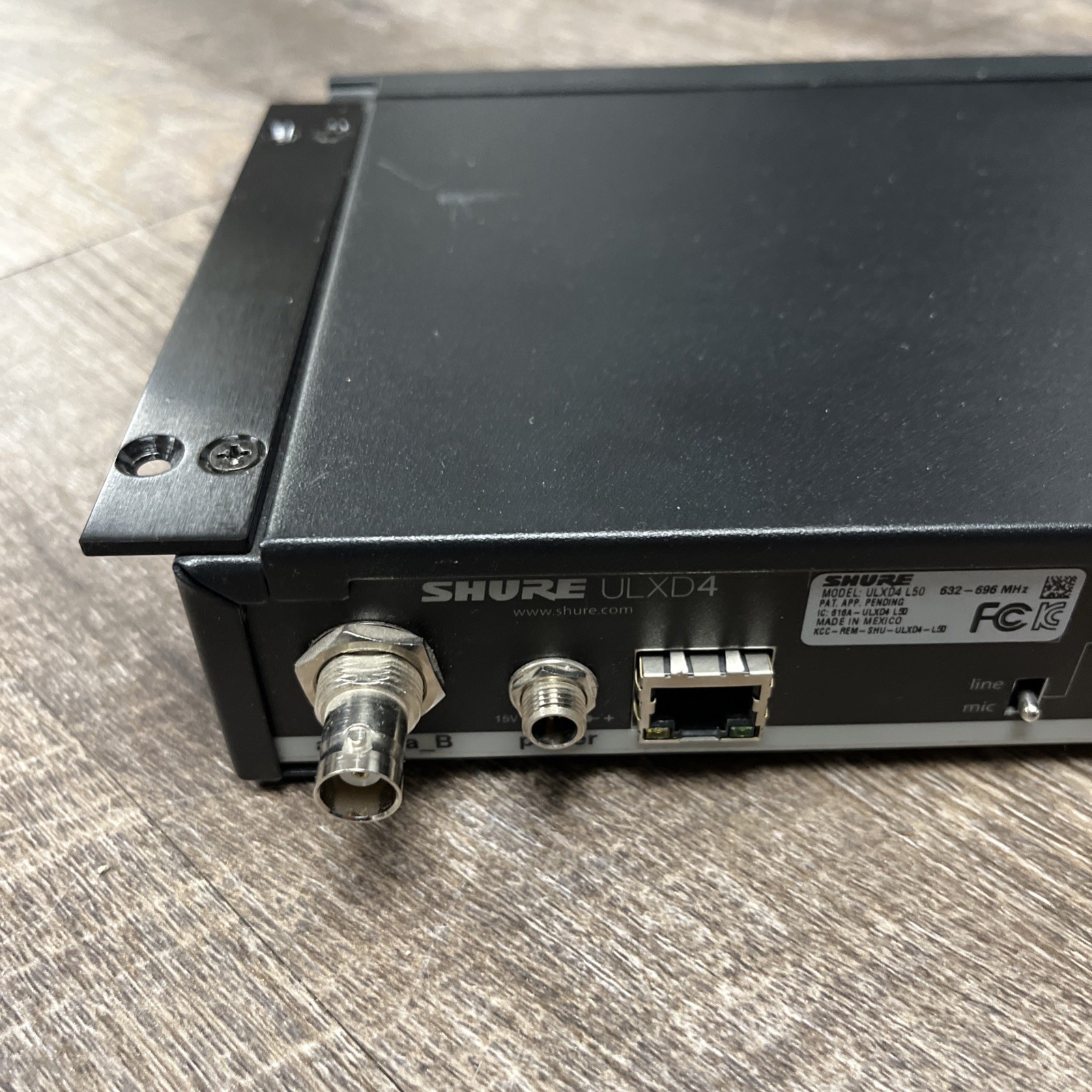 Shure ULXD24/Beta 58A L50 Handheld Wireless Microphone System 632-696 MHz