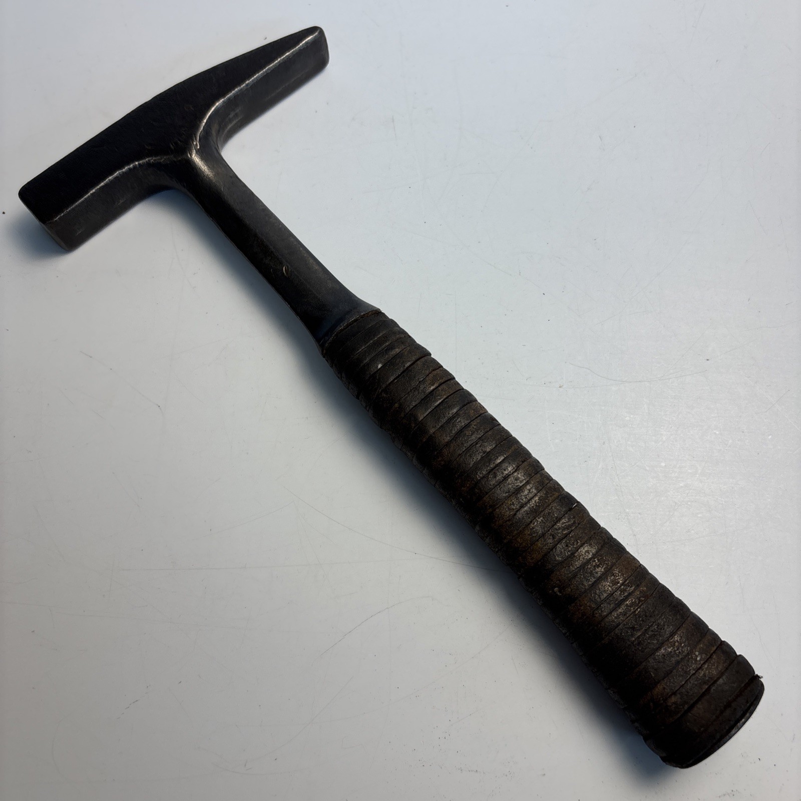 Vintage Malco Sheet Metal Setting Hammer 18 oz Leather Handle USA