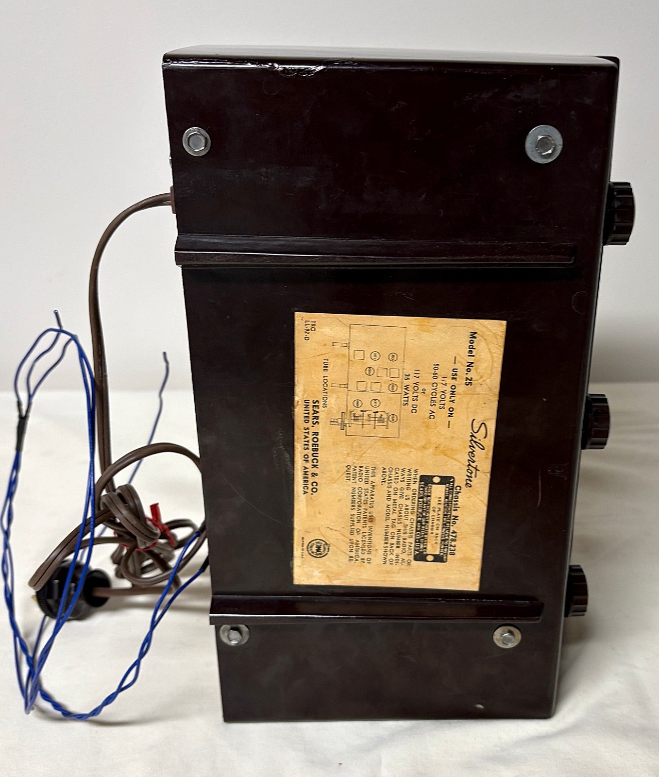 1951 Silvertone Model 25 AM/FM Vintage Radio