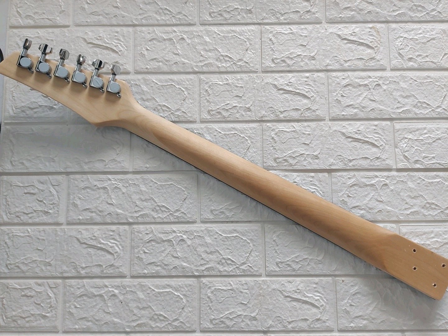 NEW Maple Guitar Neck w/ Rosewood Fretboard 24 Frets Shark Fin Markers & Tuners