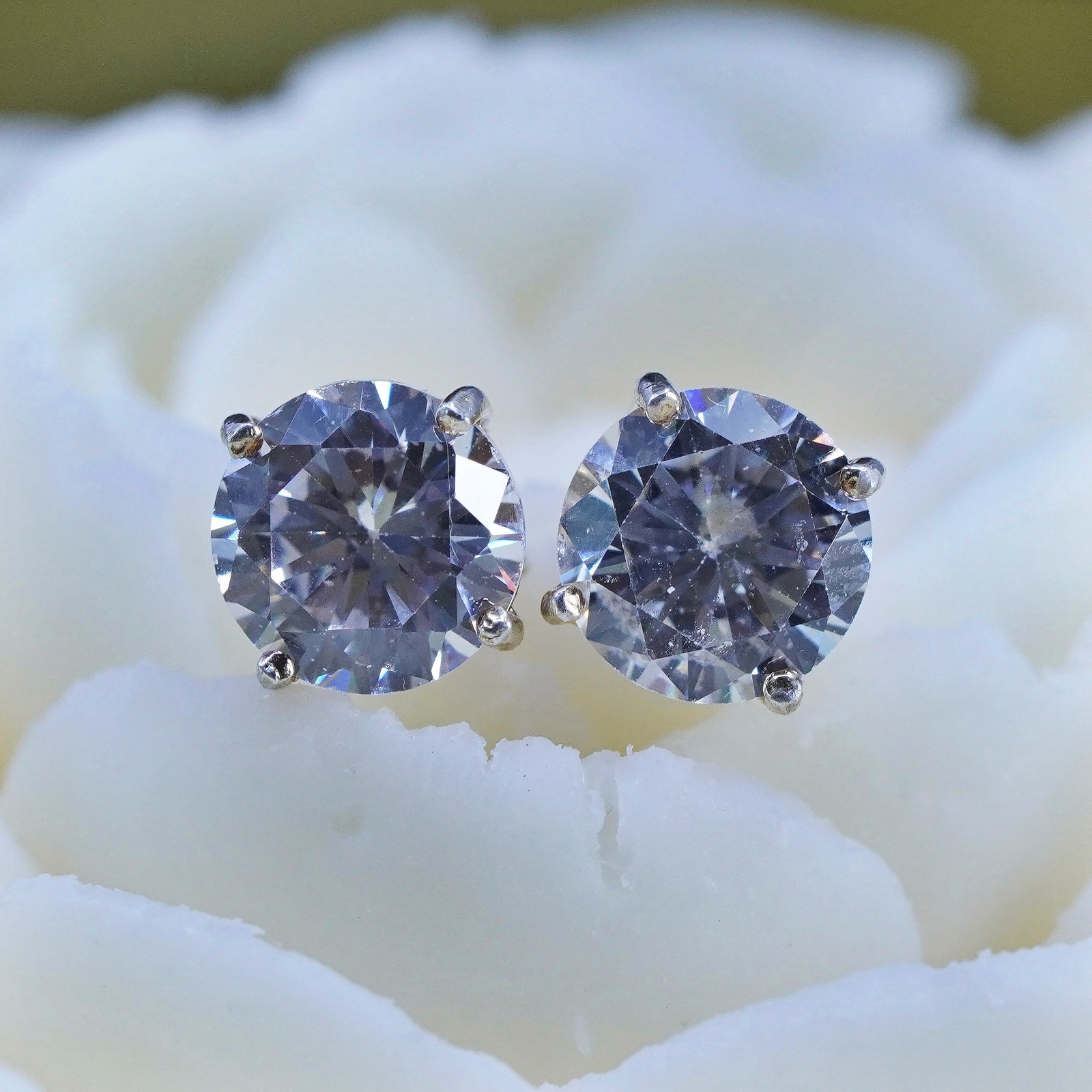 8mm, Vintage sterling silver 925 studs earrings with clear cz