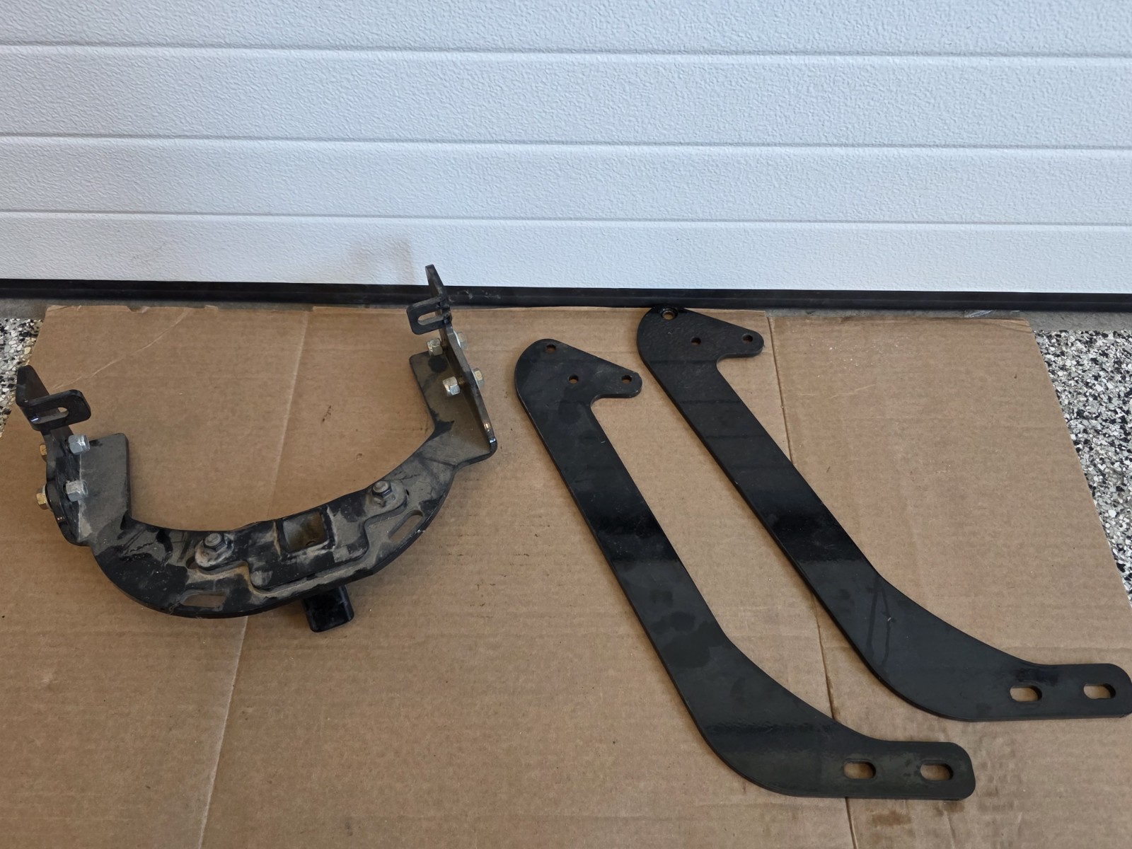 Harley 09-13 Touring Trailer Hitch receiver mount bracket