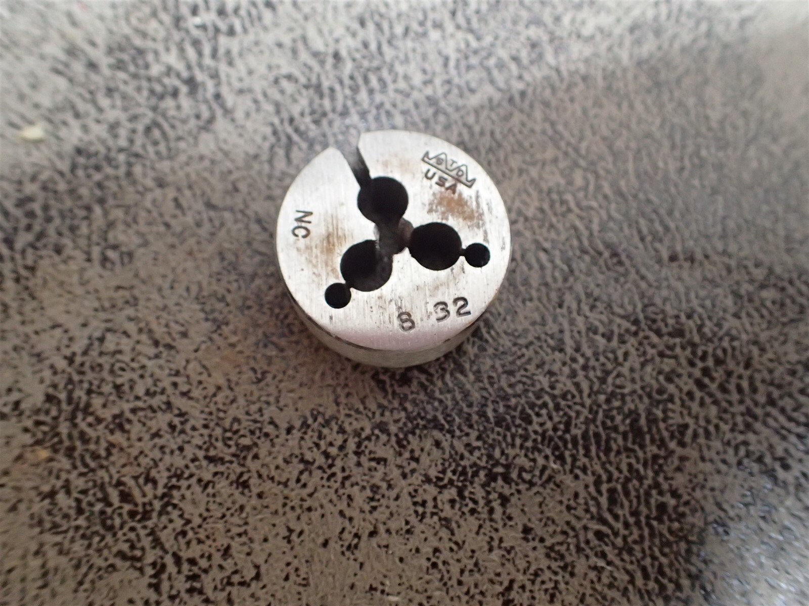 NEW Greenfield 23107 8-32 Round Adjustable Die 1" O.D (BN272)