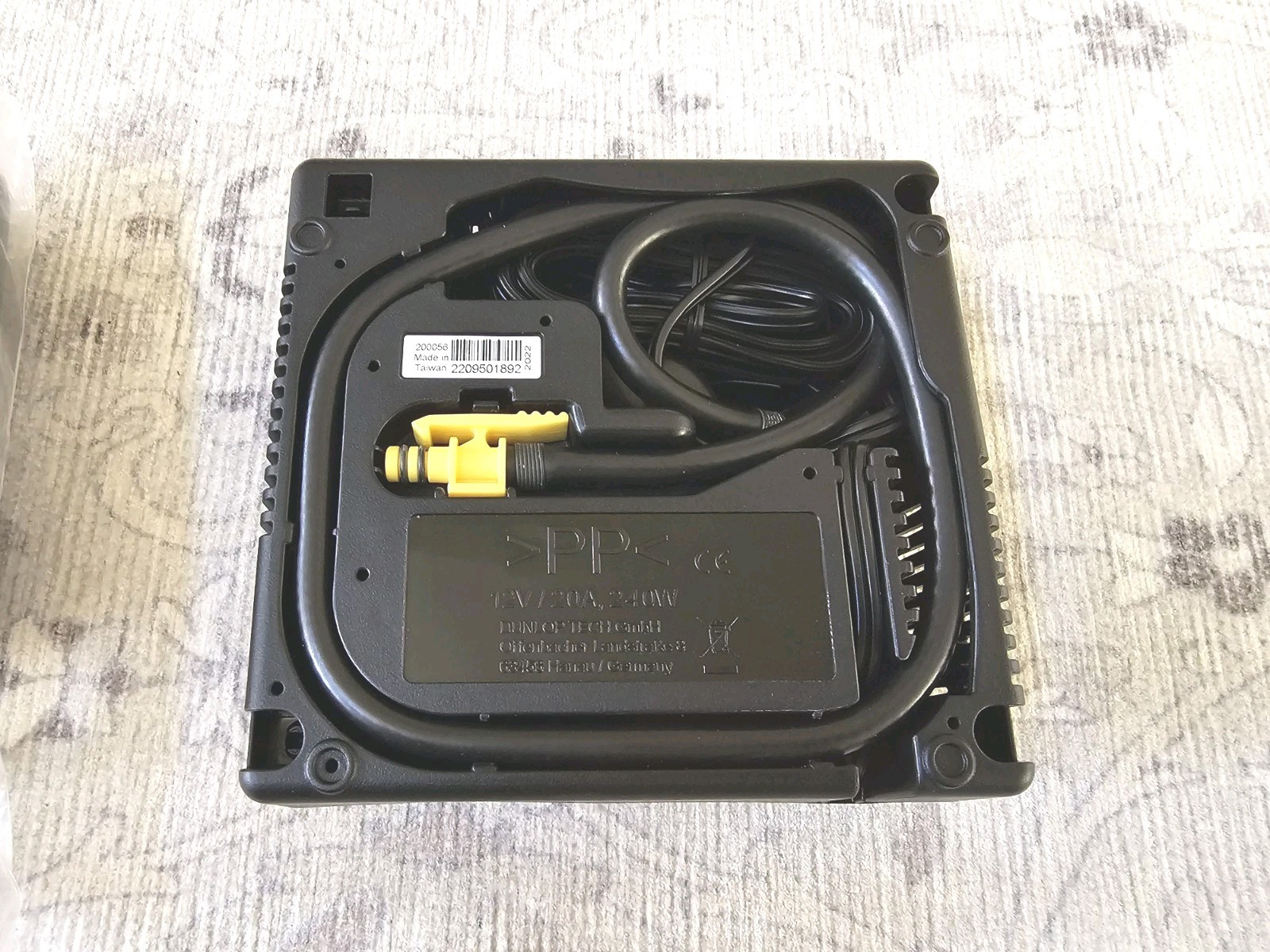 Mercedes-Benz Tire Repair Kit Air Compressor With Sealant OEM Free Shipping