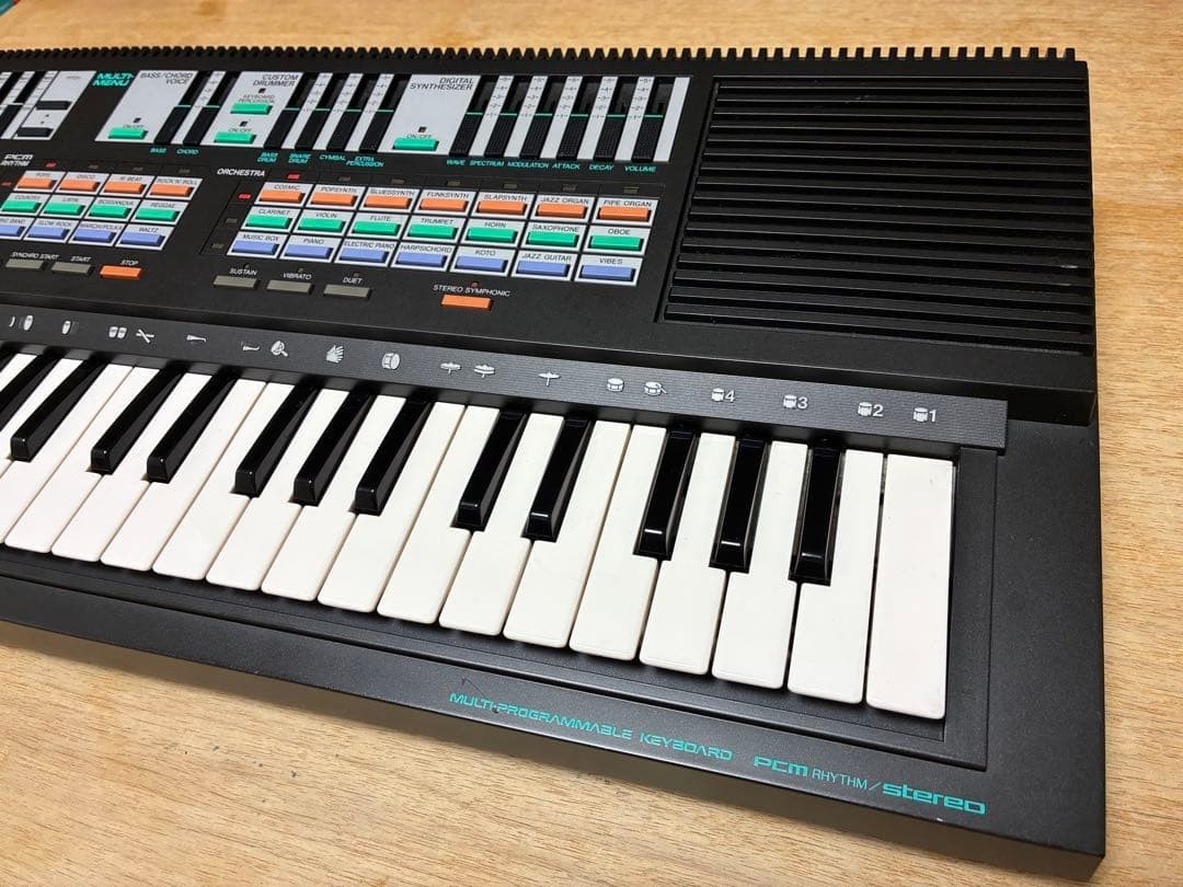 Yamaha PSS-570 FM Synthesizer 49-Key Vintage Keyboard w/ Japanese Manual