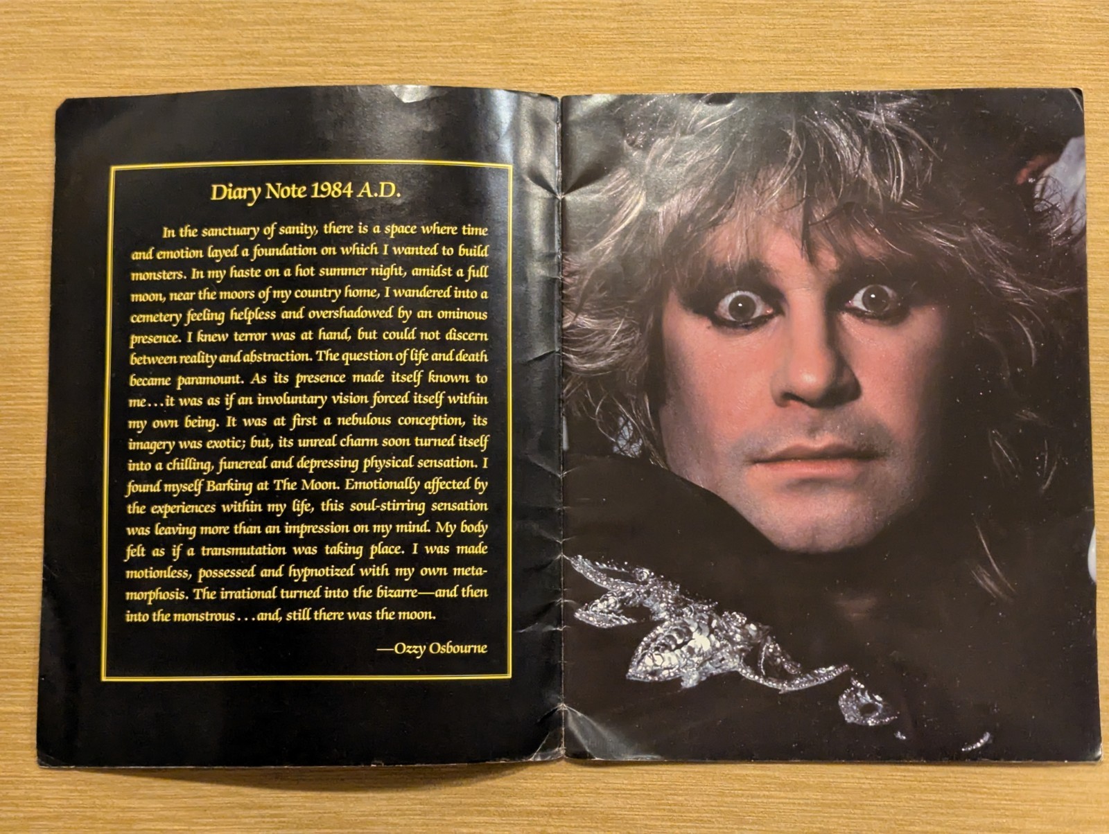 Ozzie Osbourne Bark at the Moon World Tour Book 1984 NICE!! 14"x11"