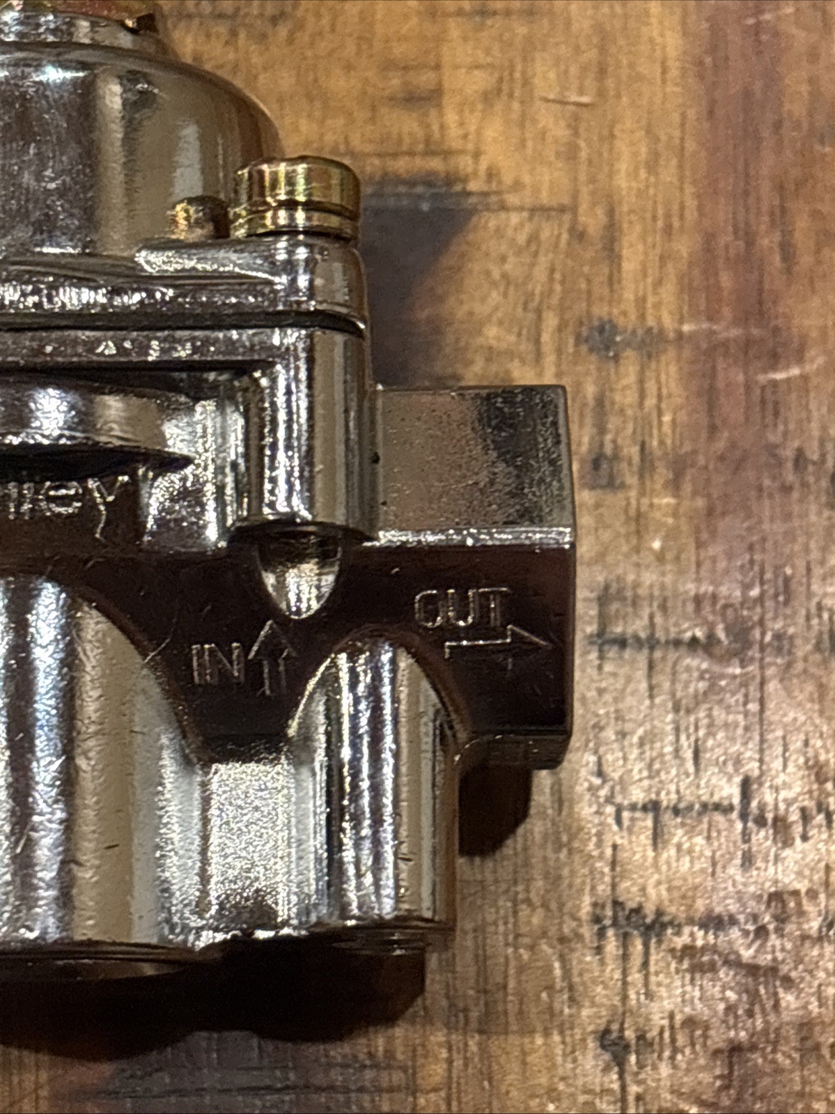 Holley Fuel Pressure Regulator 4-9psi Comes With A Bracket But NO SCREWS New