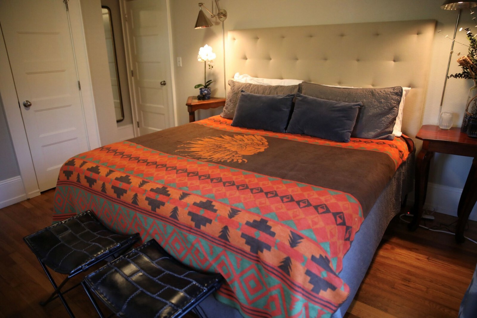 Beacon Blanket Southwestern Chief Henry Native American Design Premium Throw