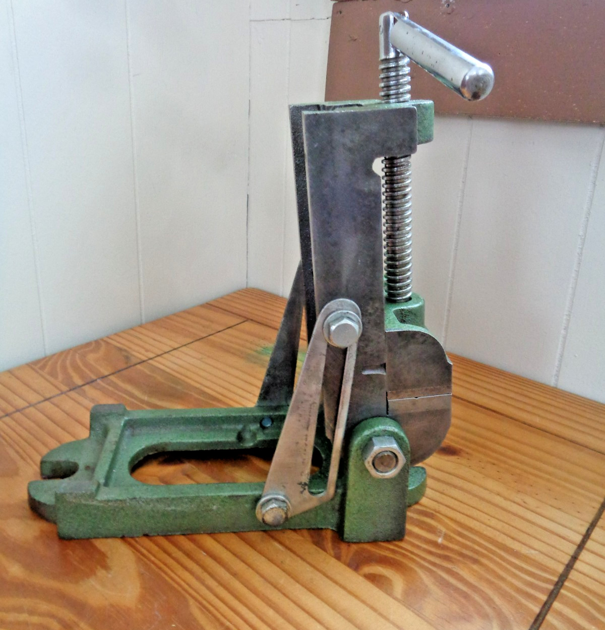 Tilting Drill Press Machinist Vise 3.5” Jaws