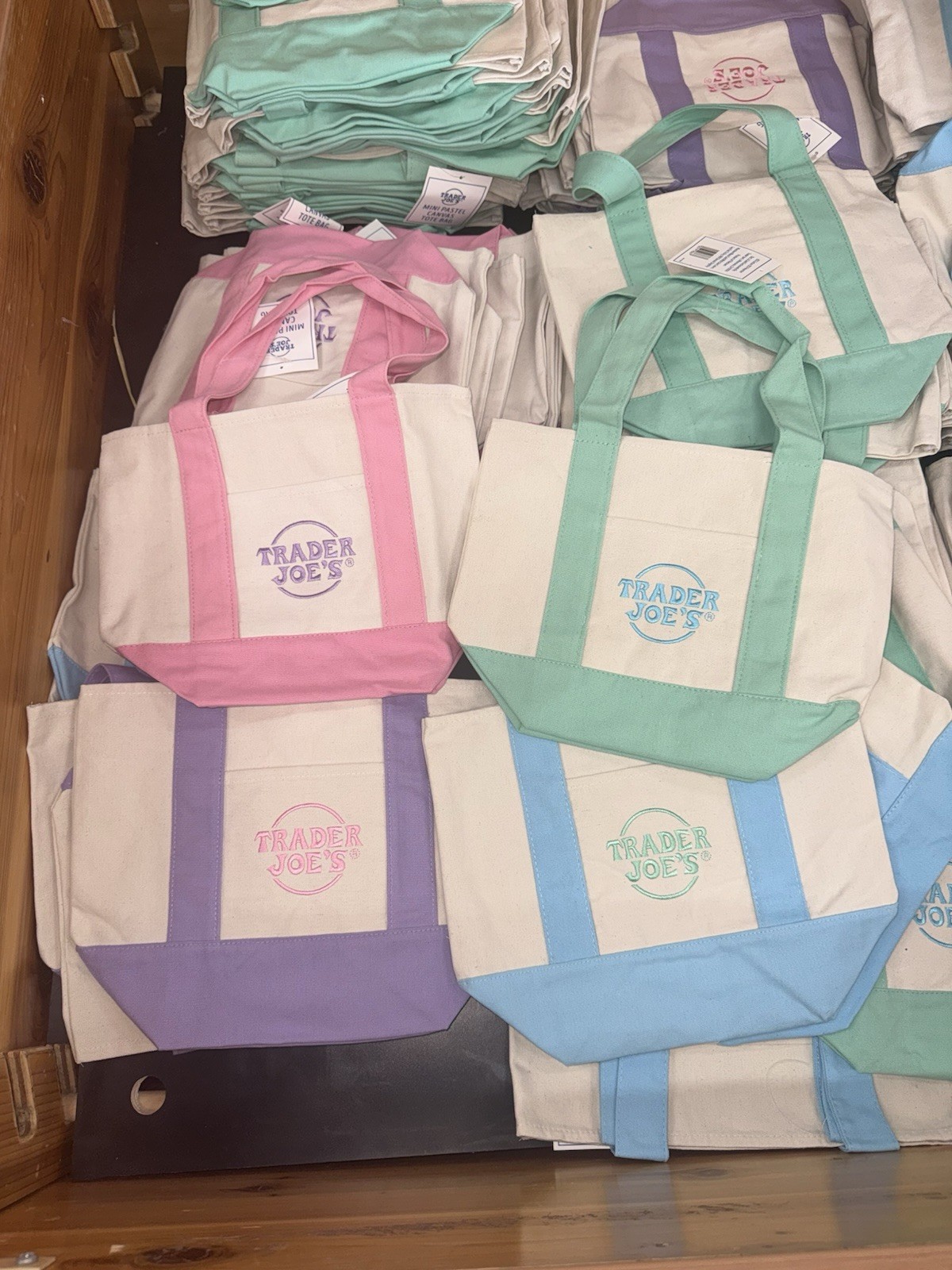 Spring 2026 Trader Joe’s Mini Pastel Canvas Tote Bag Set Of 4 NWT IN HAND