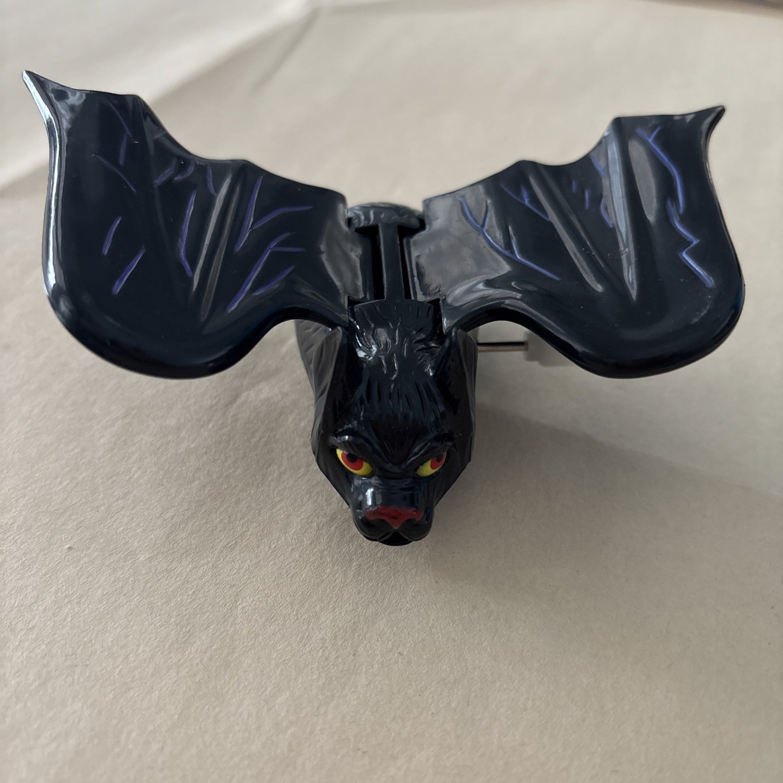 Wind Up Bat  Wings Flap And Rolls Tested Works