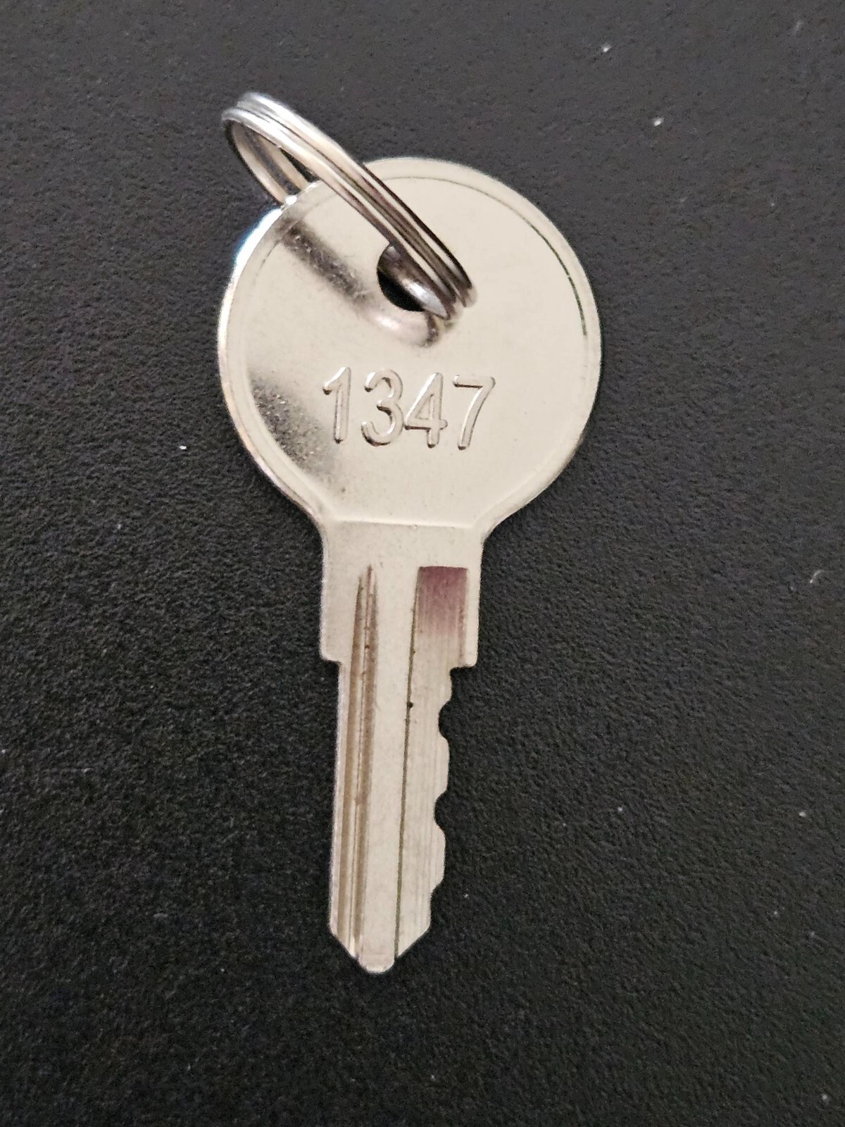 SILENT KNIGHT 1347 KEY  FREE SHIPPING USPS