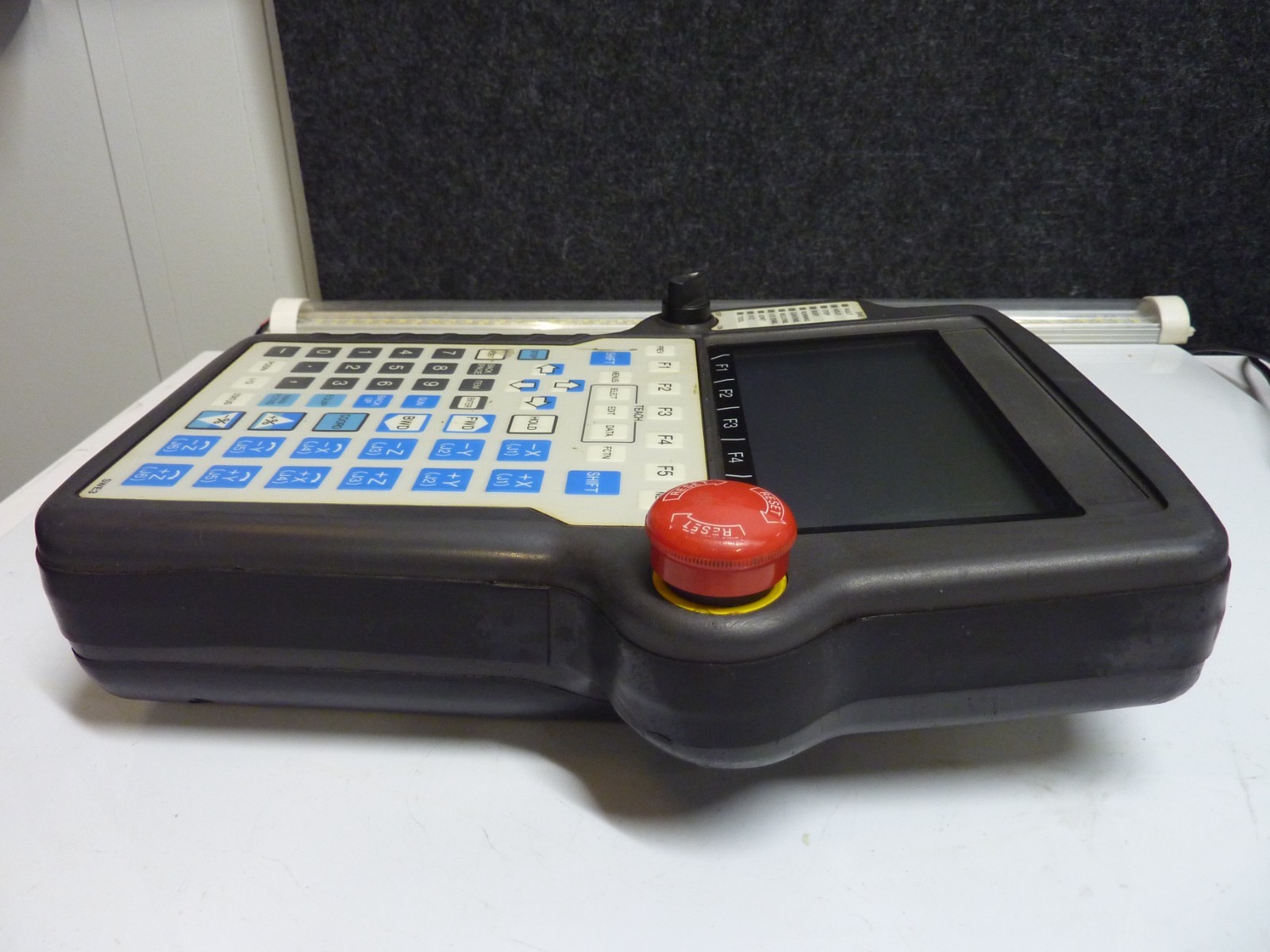 Fanuc A05B-2301-C190 Robot Teach Pendant Operator Interface Hand Control (31851)