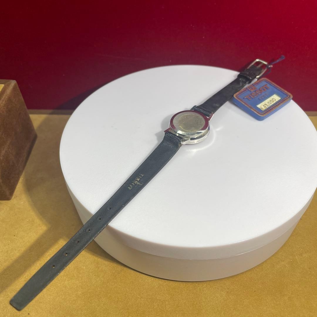 TISSOT Quartz Wristwatch 1970s Vintage Swiss Made Push Pusher Leather Strap