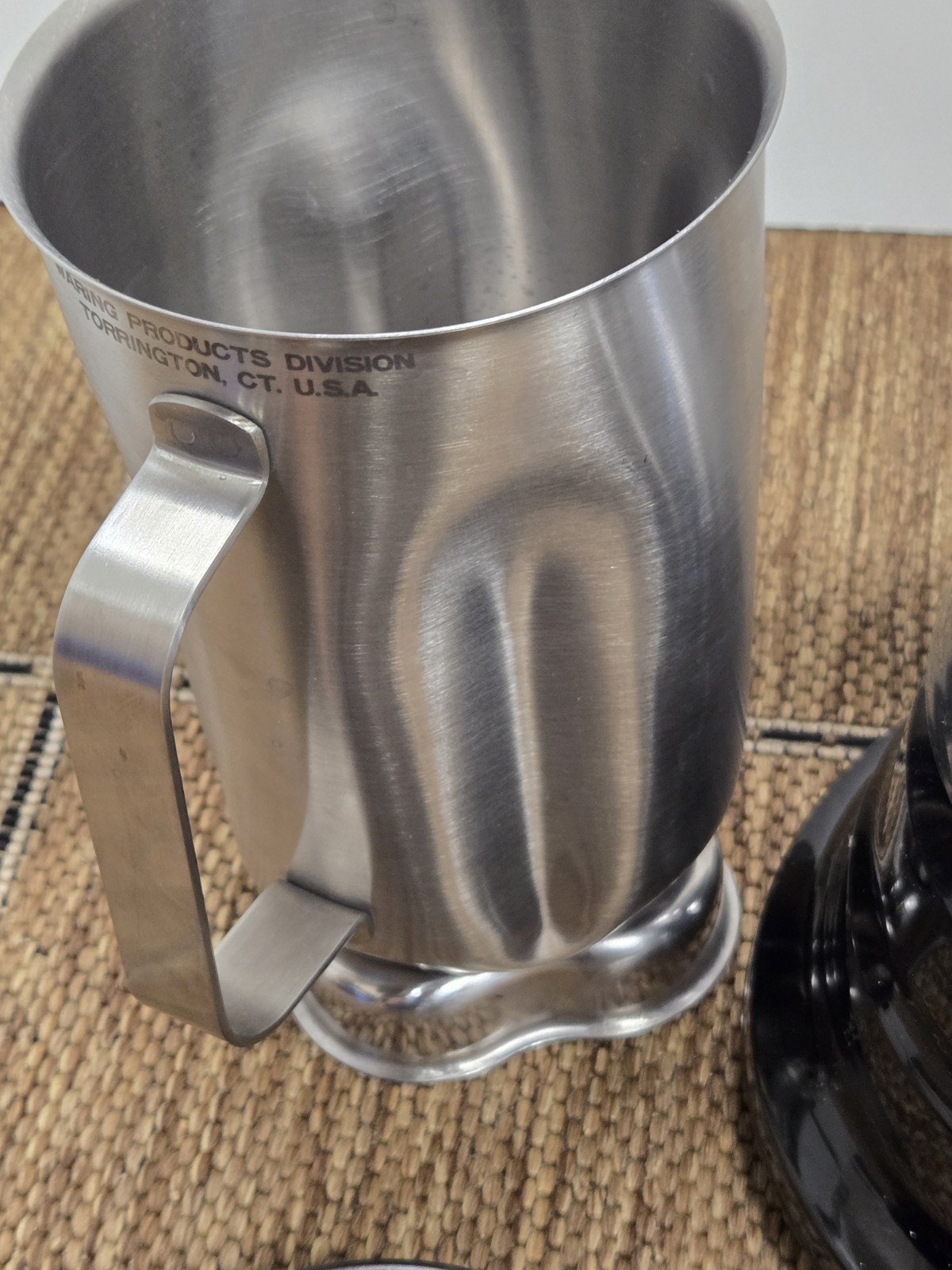 Waring Commercial Bar Blender, model 51bl27. 2 Speed. Stainless Container