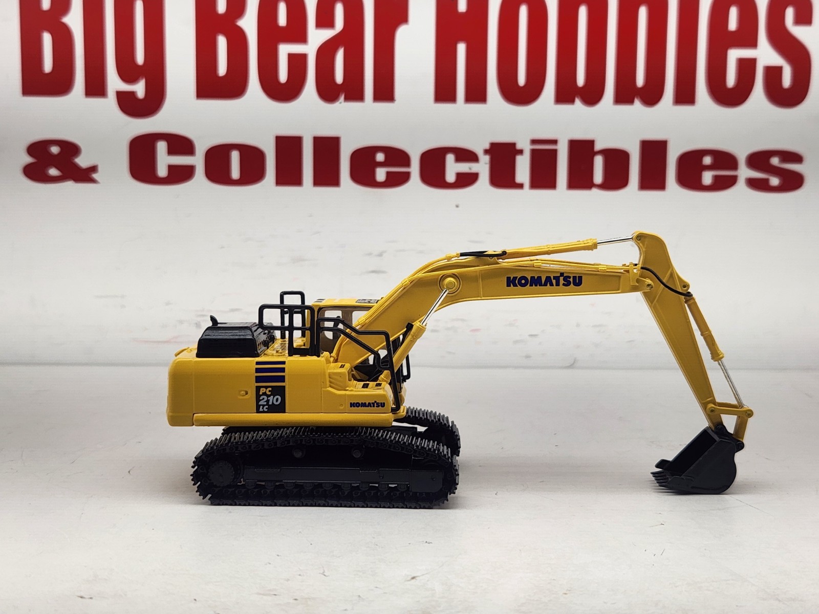 1/64 First Gear #60-0326 Diecast Komatsu PC210LC-11 Excavator